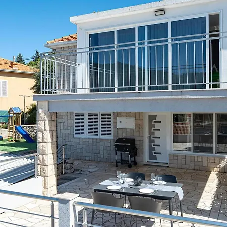 Guest house Doris 3*